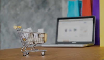 What is a marketplace and how does it differ from a b2b eCommerce?